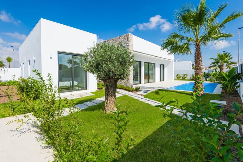 Villa for sale in Santiago de la Ribera, Murcia