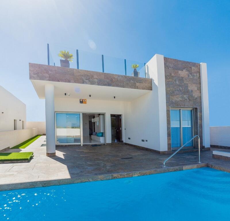 Villa til salgs i Orihuela Costa, Alicante