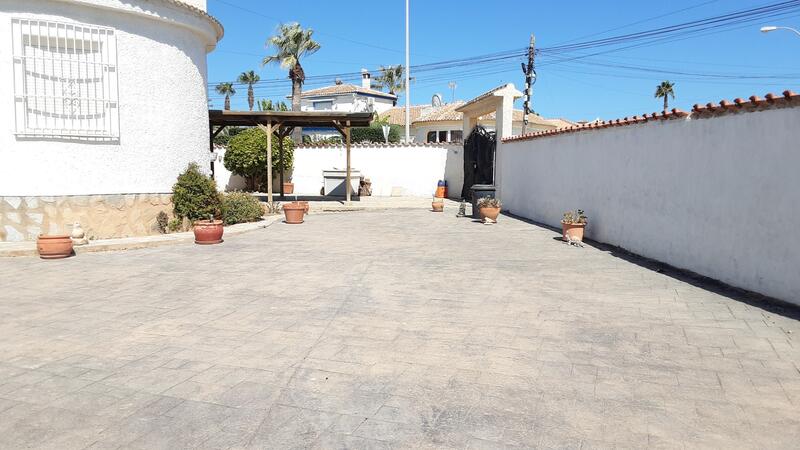 4 Cuarto Villa en venta