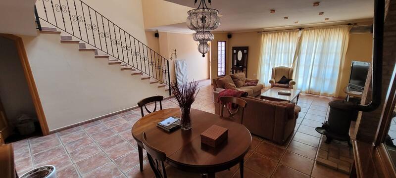 3 bedroom Townhouse for sale