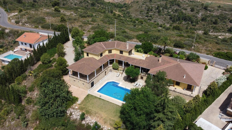 4 bedroom Villa for sale