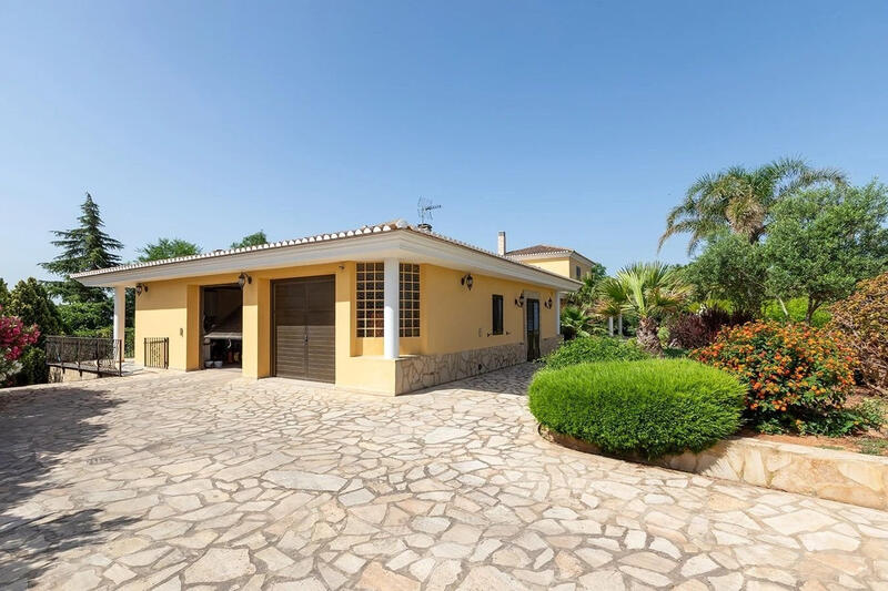 4 bedroom Villa for sale