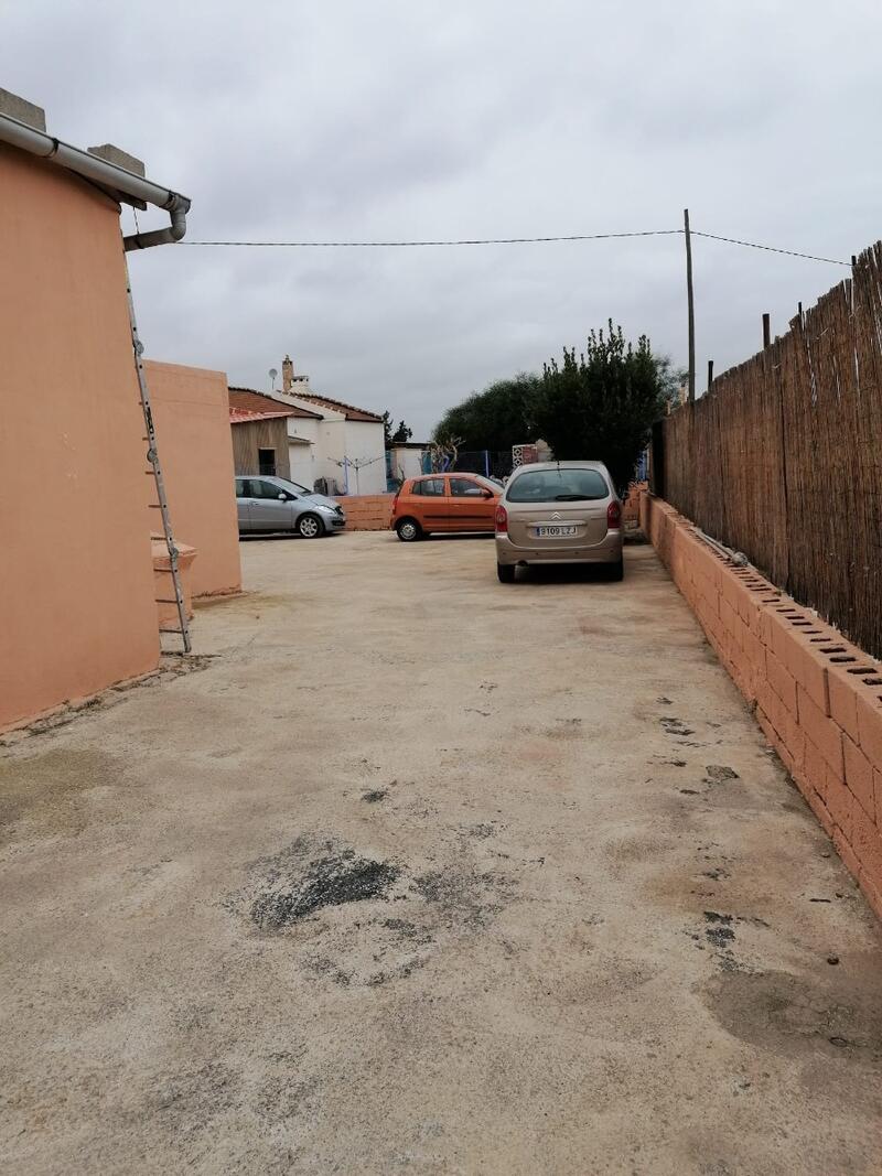 3 Cuarto Local Comercial en venta