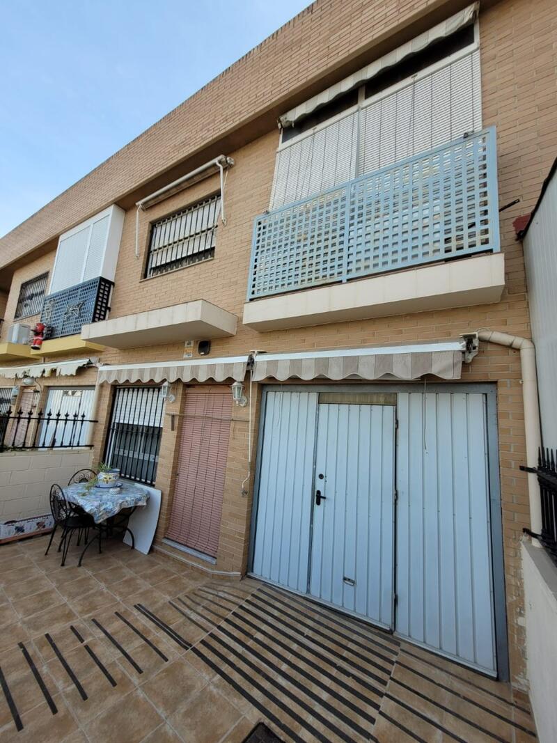 Townhouse for sale in Almoradí, Alicante