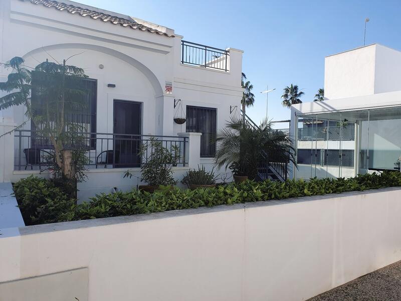 Villa Te koop in Algorfa, Alicante