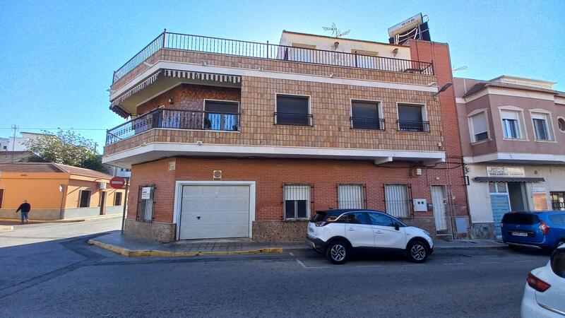 вилла продается в Los Montesinos, Alicante