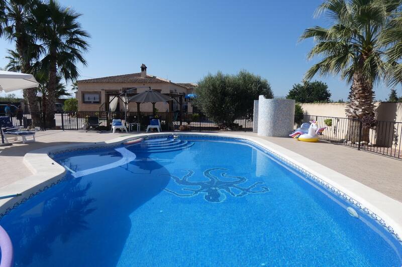 Country House for sale in Rafal, Alicante