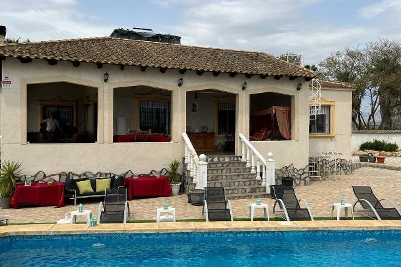 Villa til salg i Catral, Alicante