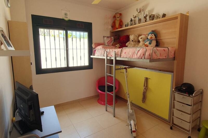 4 Cuarto Villa en venta