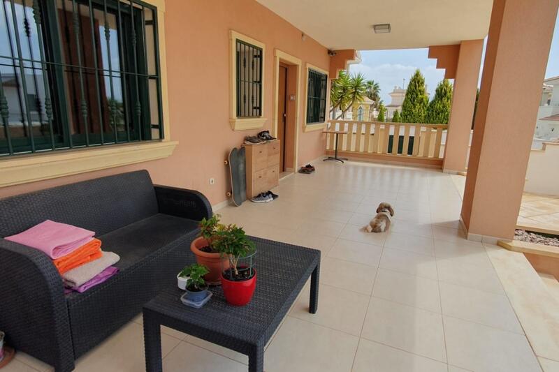 4 Cuarto Villa en venta