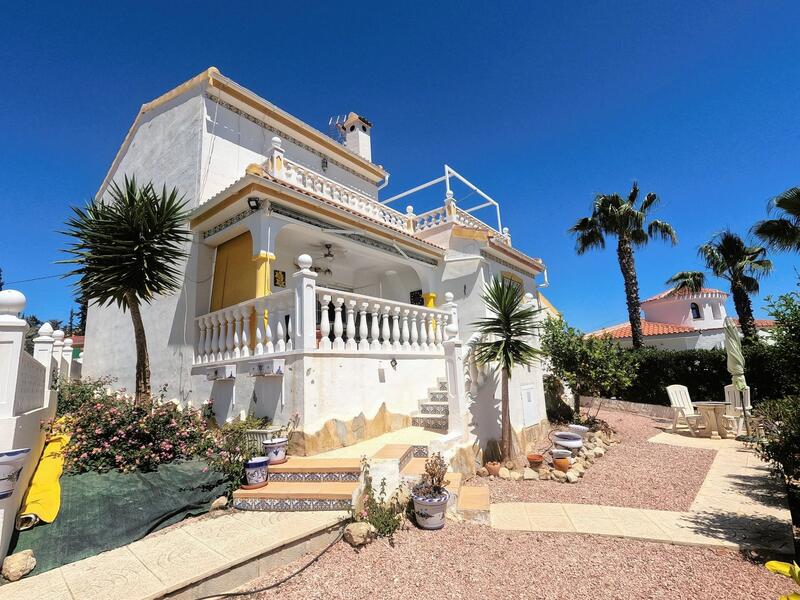 Landhuis Te koop in Algorfa, Alicante