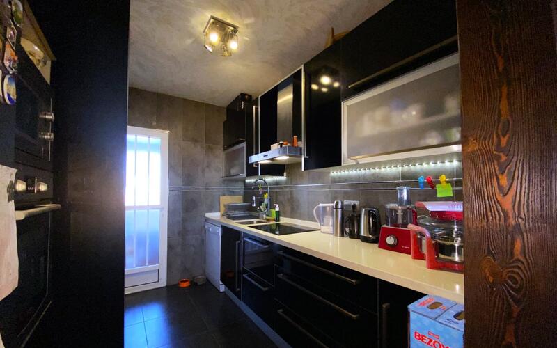 2 Cuarto Villa en venta