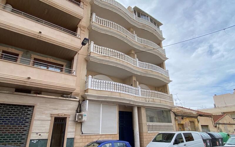 Apartamento en venta en Torrevieja, Alicante
