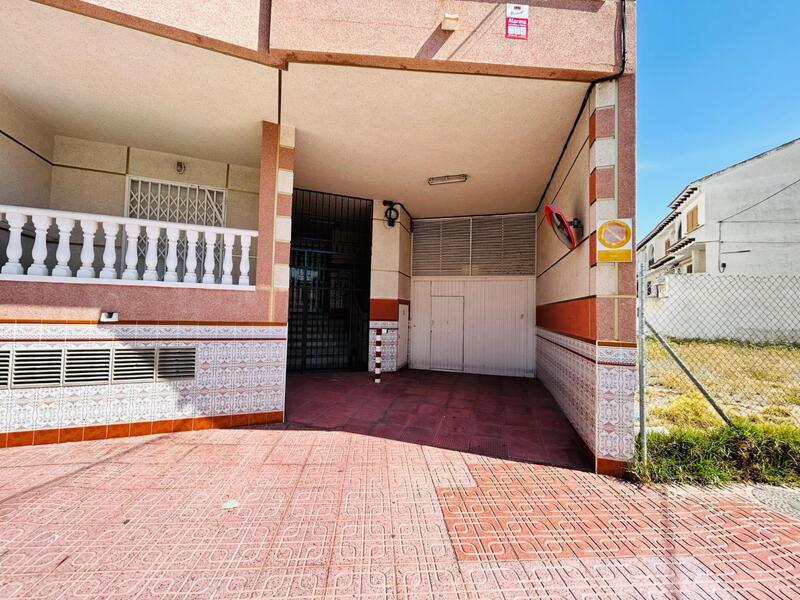 3 спальная комната Деревенский Дом продается