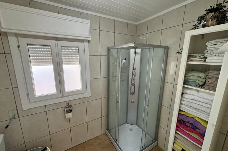 6 bedroom Villa for sale