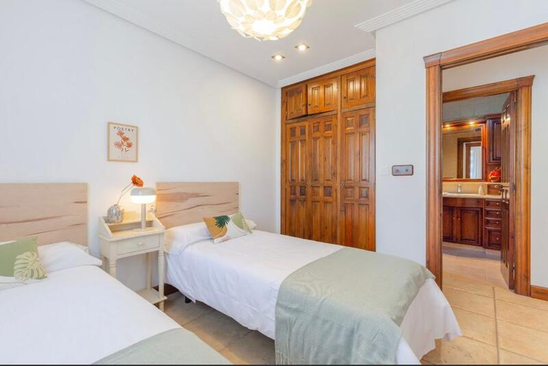 7 bedroom Villa for sale