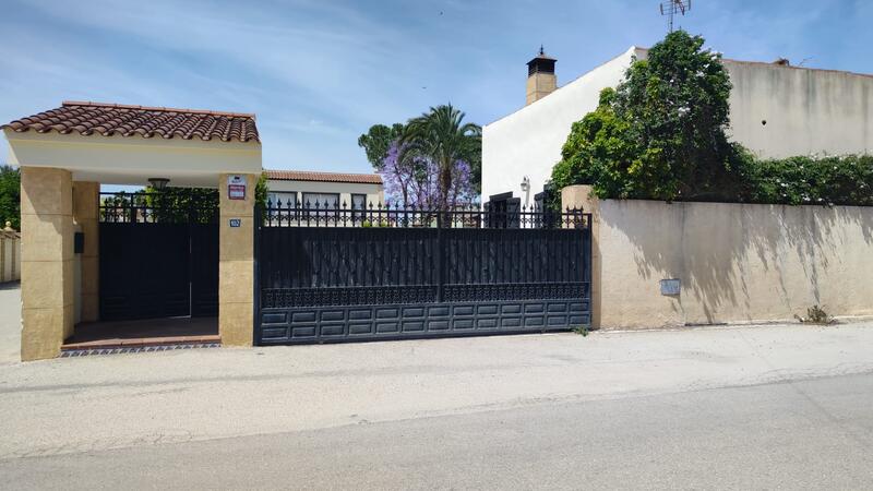 7 bedroom Villa for sale