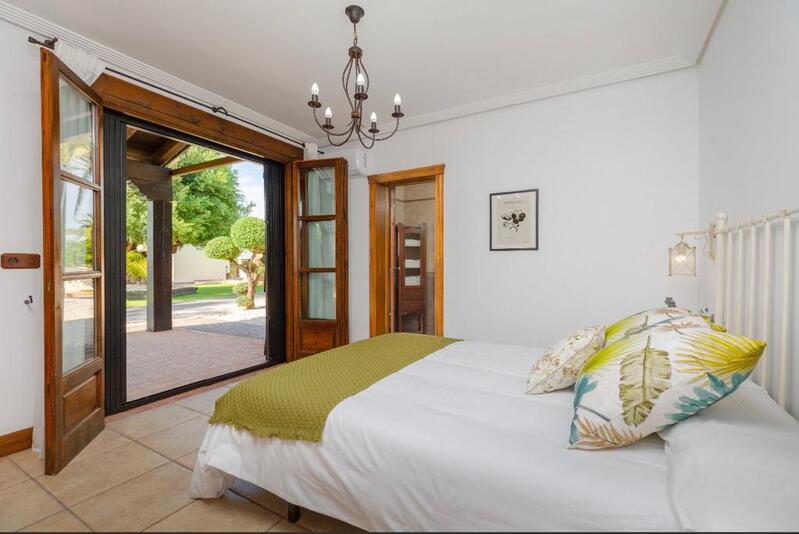 7 bedroom Villa for sale