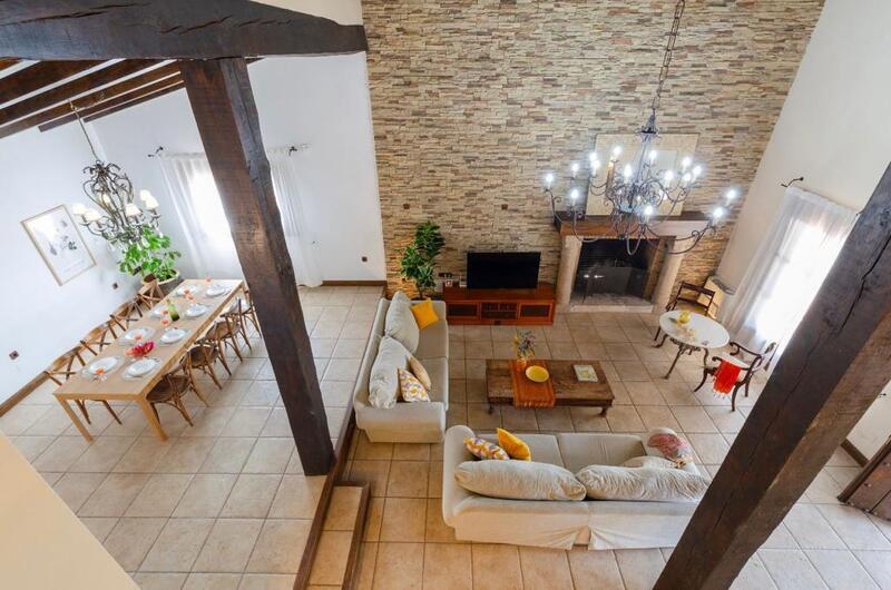 7 bedroom Villa for sale