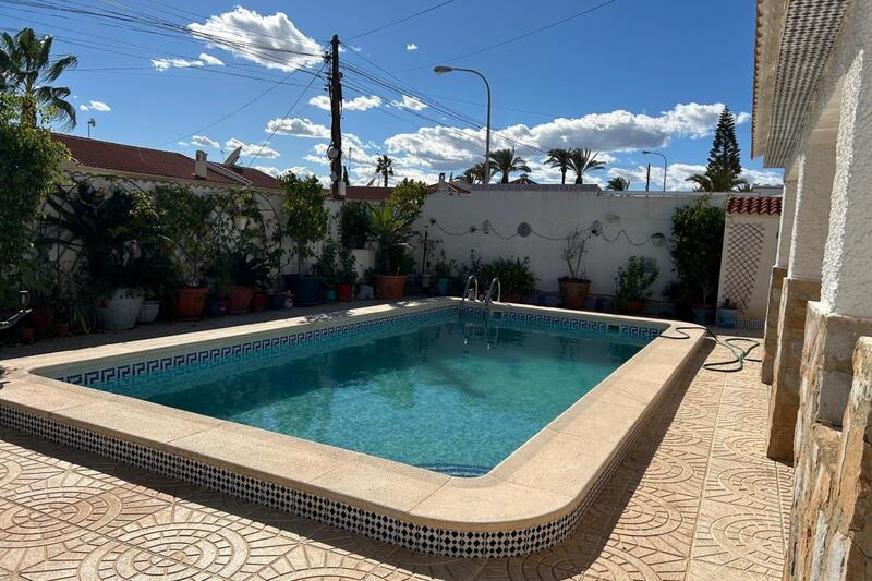 3 slaapkamer Villa Te koop
