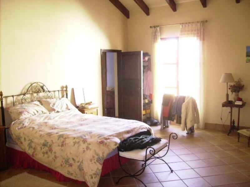 4 Cuarto Casa Cueva en venta