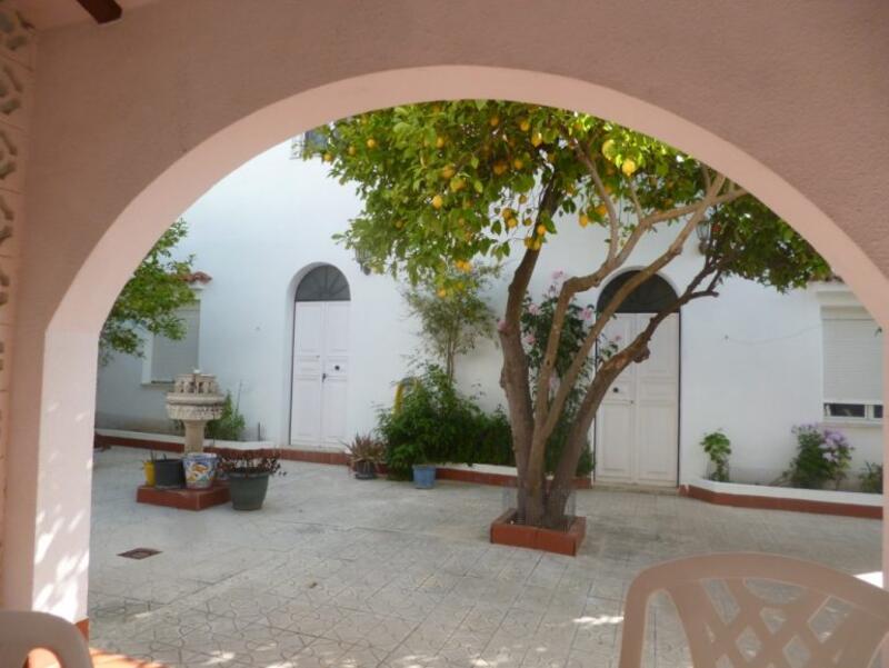 4 Cuarto Villa en venta