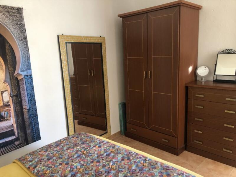 2 slaapkamer Gezinswoning Te koop