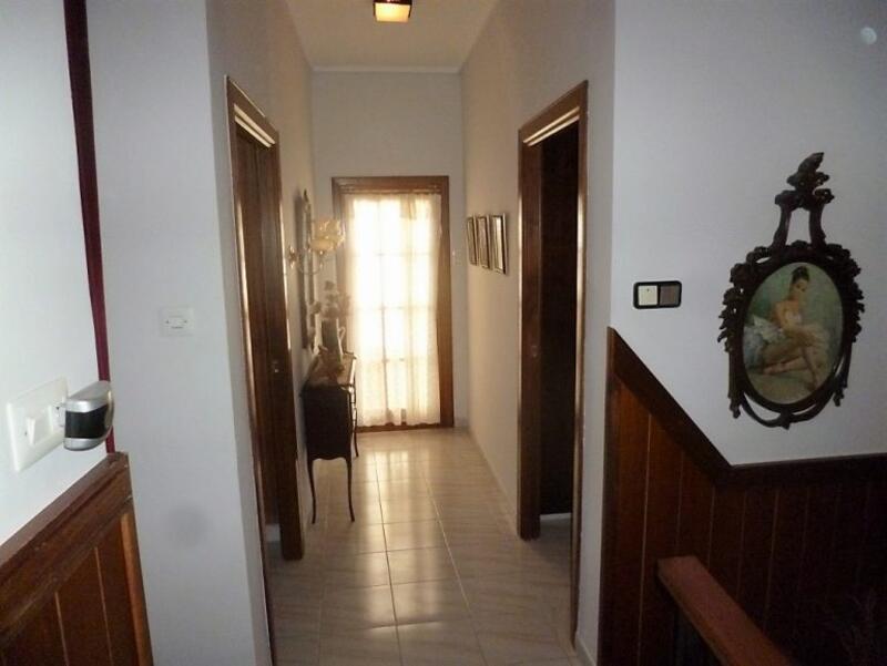 4 Cuarto Villa en venta