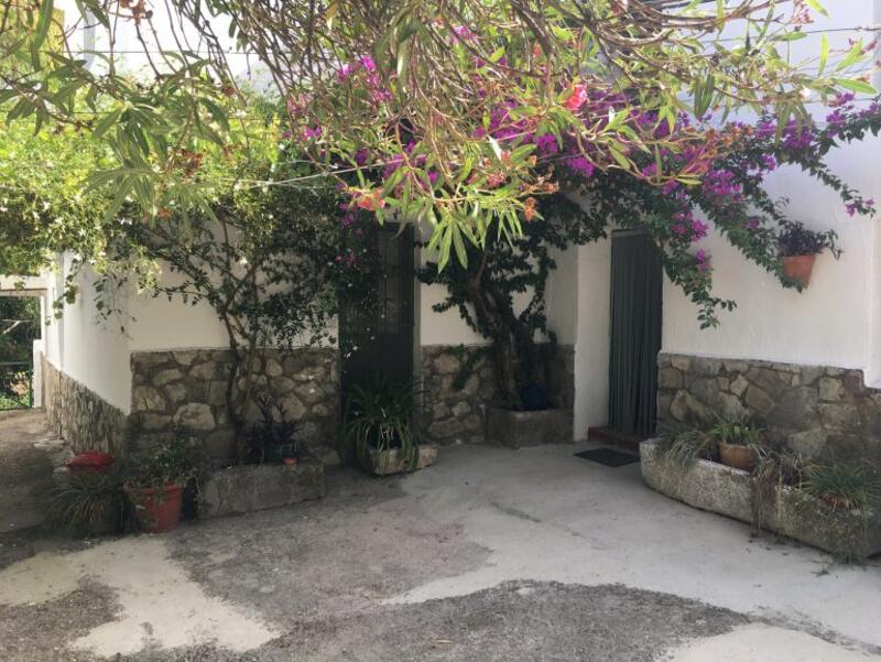 2 Cuarto Casa de Campo en venta