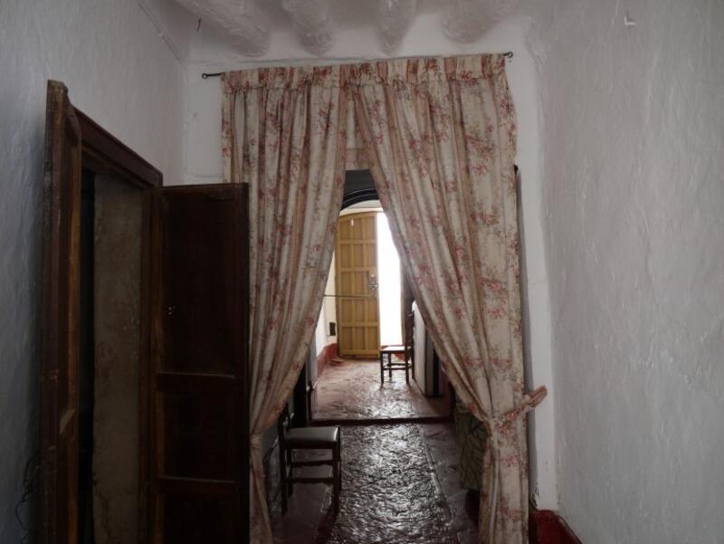 4 slaapkamer Gezinswoning Te koop