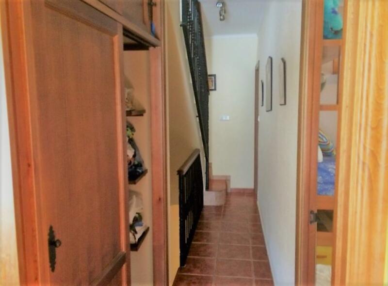 2 slaapkamer Gezinswoning Te koop