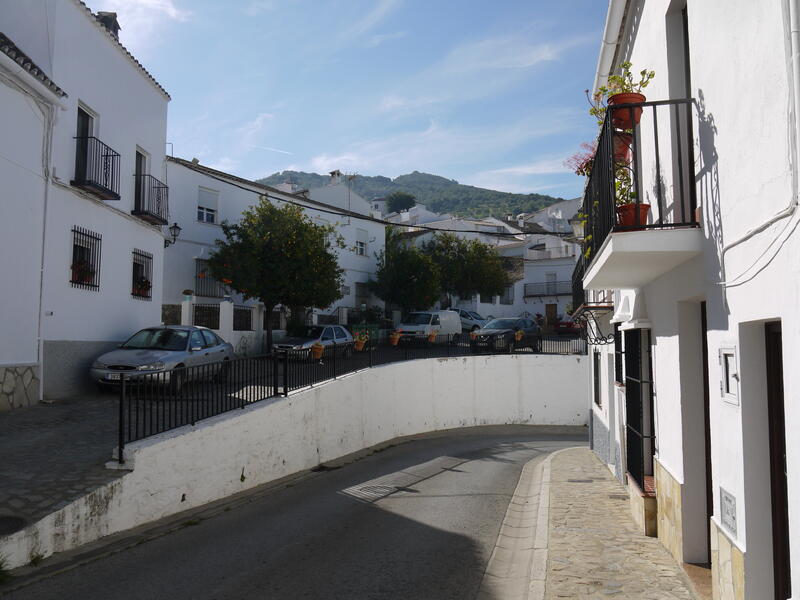 городская тюрьма продается в Zahara de la Sierra, Cádiz