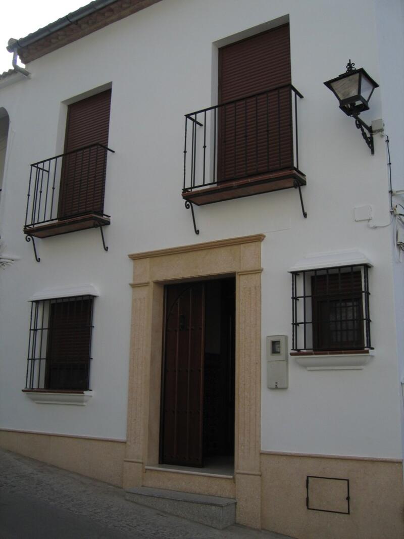 Villa for sale in Setenil de las Bodegas, Cádiz