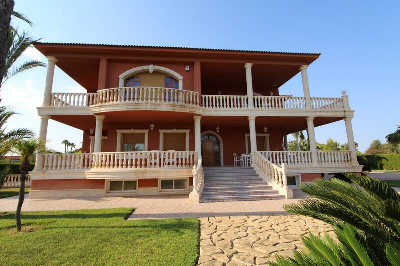 7 Cuarto Casa de Campo en venta