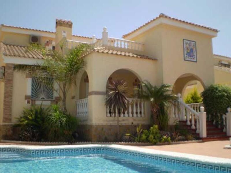 Villa til salgs i Gran Alacant, Alicante
