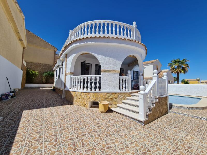 Villa till salu i Gran Alacant, Alicante