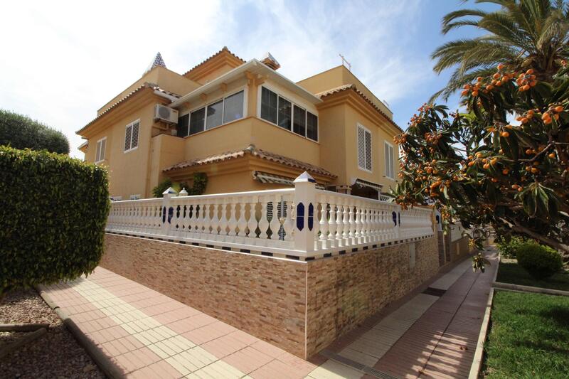 Country House for sale in Gran Alacant, Alicante
