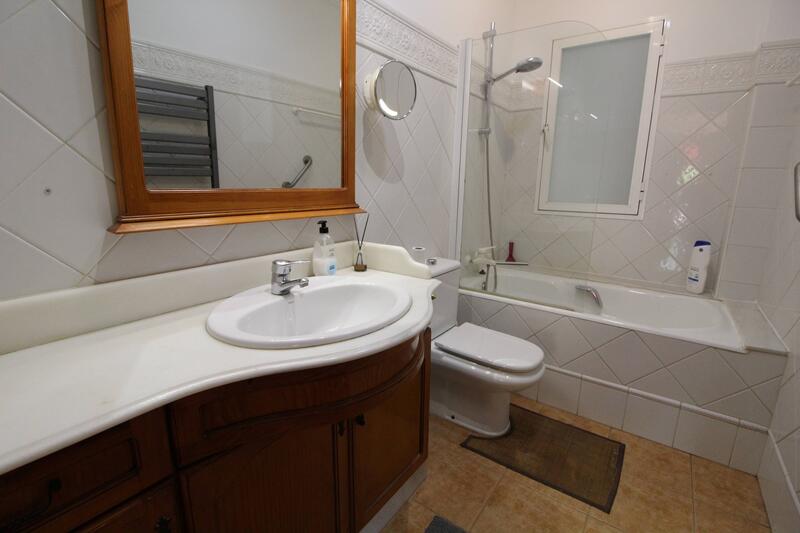 6 bedroom Villa for sale
