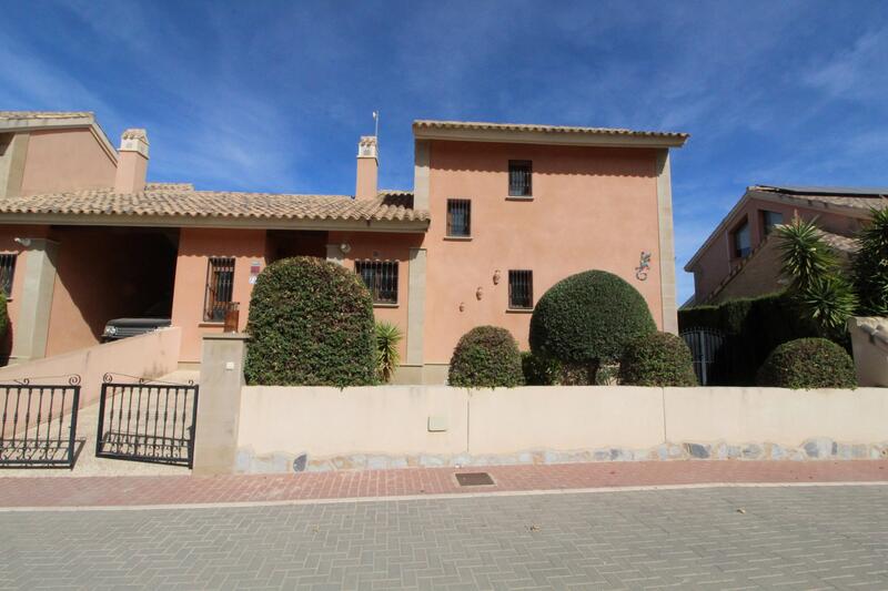 Villa Te koop in Algorfa, Alicante