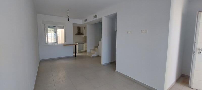 2 bedroom Townhouse for sale