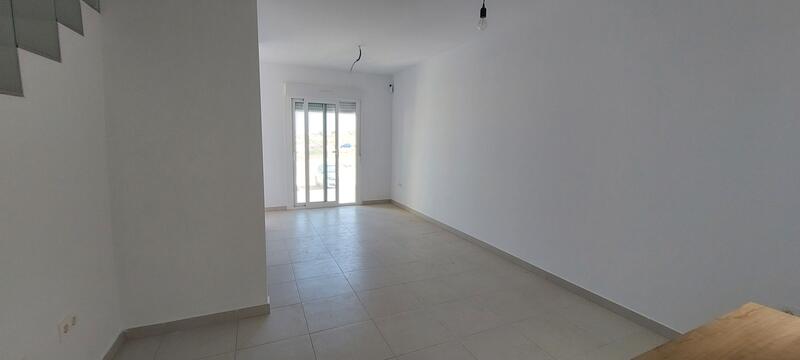 2 bedroom Townhouse for sale
