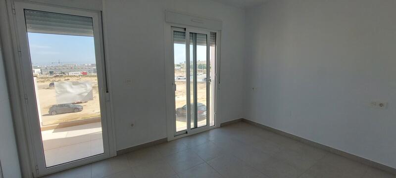 2 bedroom Townhouse for sale
