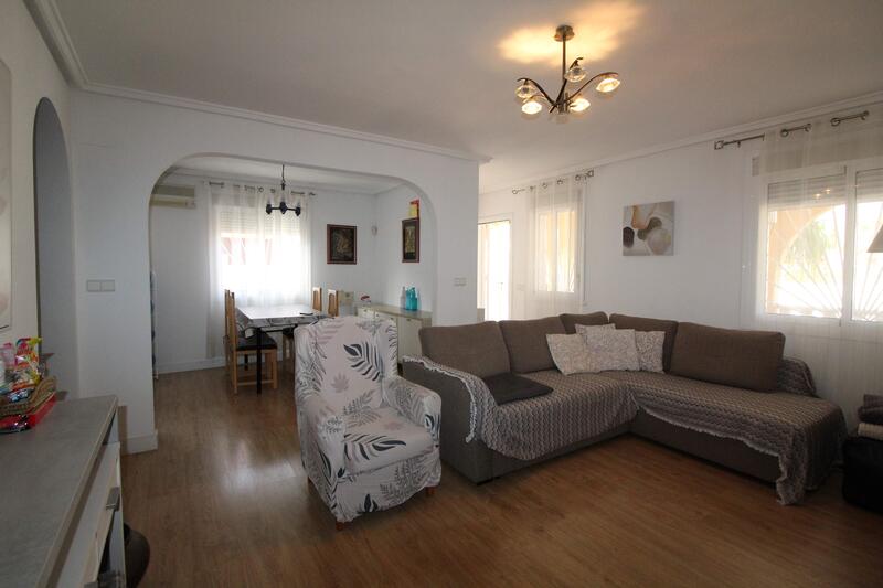 3 спальная комната вилла продается