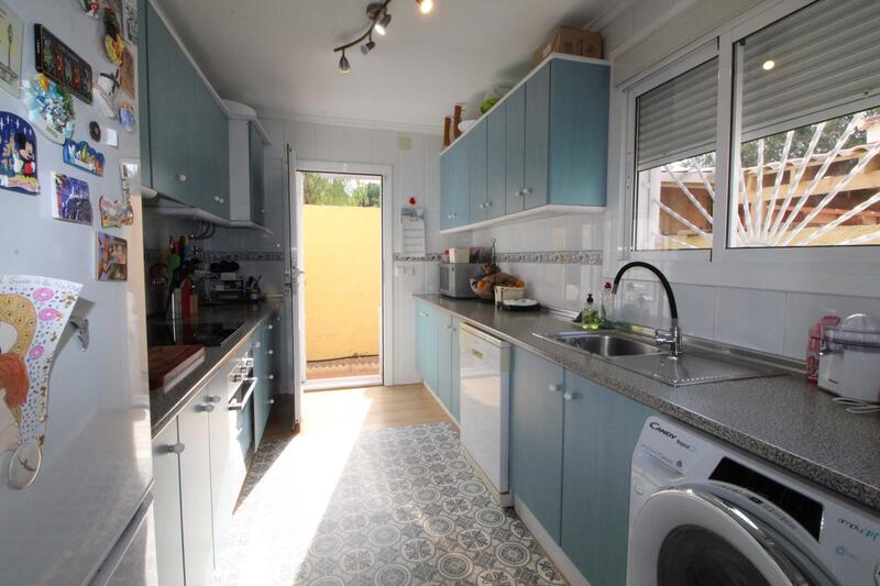 3 спальная комната вилла продается