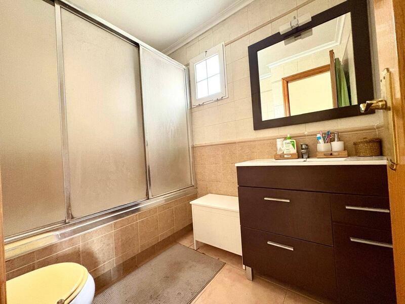 2 Cuarto Adosado en venta