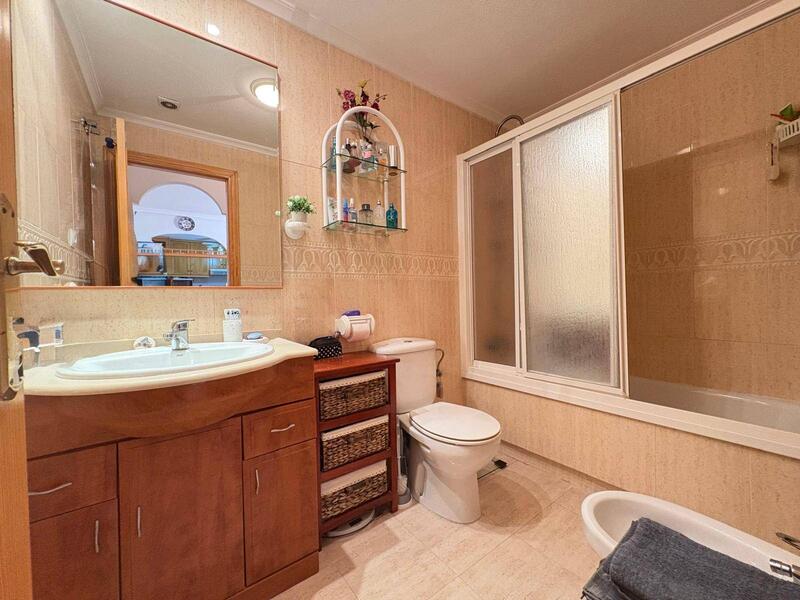 2 slaapkamer Appartement Te koop