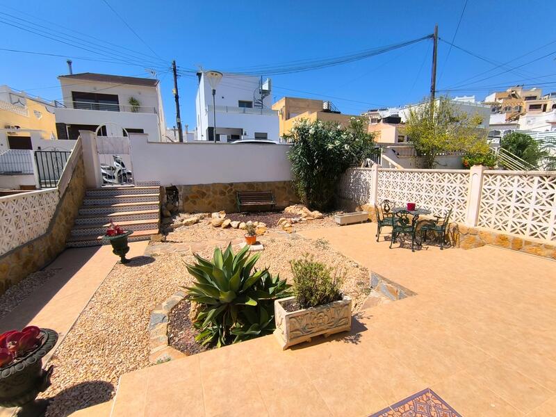 2 Cuarto Villa en venta