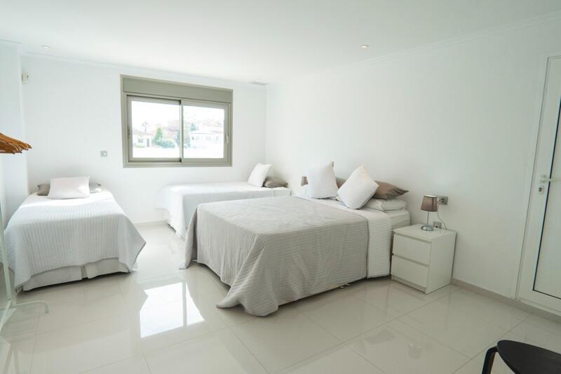 4 Schlafzimmer Villa zu verkaufen