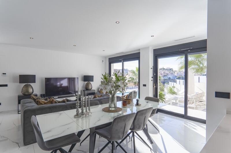4 slaapkamer Villa Te koop