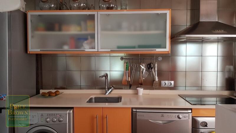 2 slaapkamer Gezinswoning Te koop